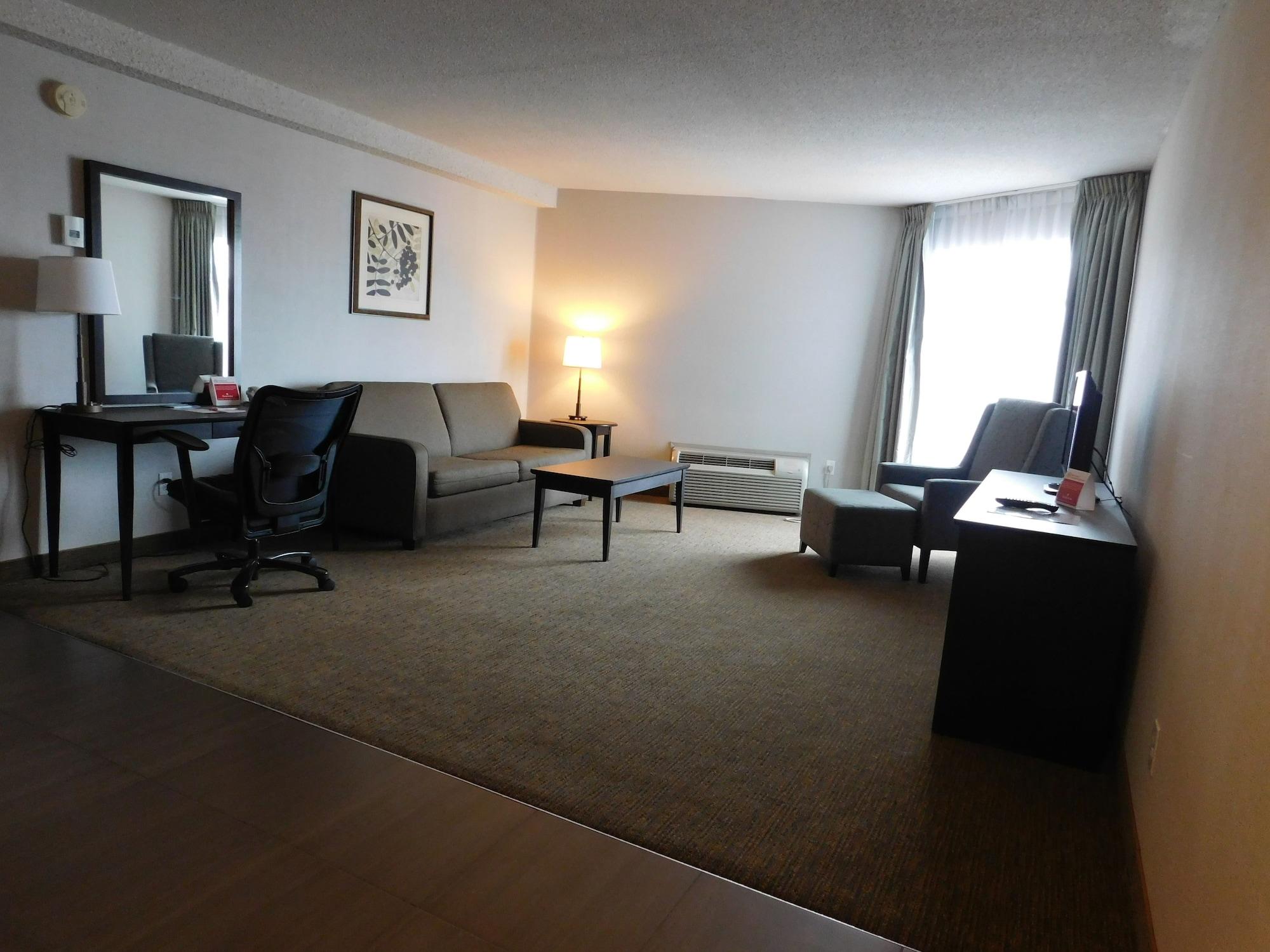 Ramada By Wyndham Kamloops Hotell Exteriör bild