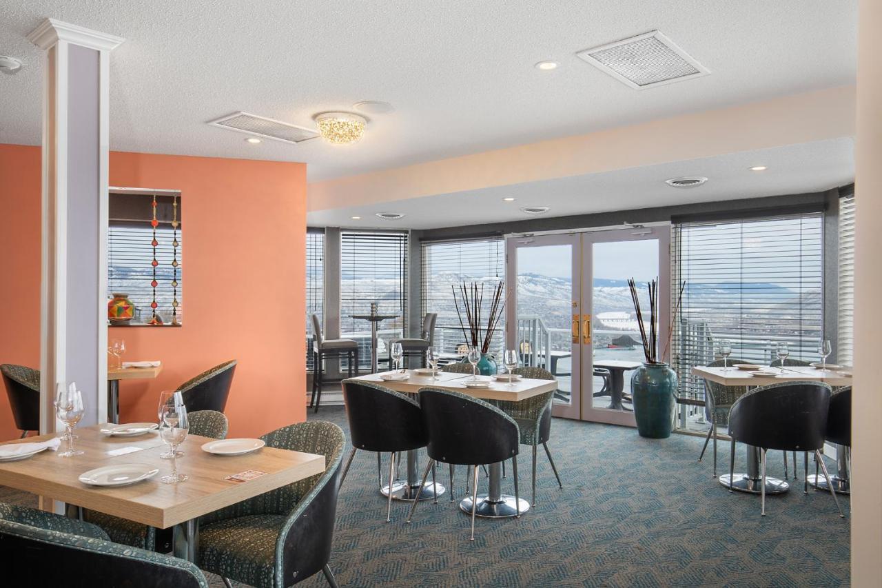 Ramada By Wyndham Kamloops Hotell Exteriör bild