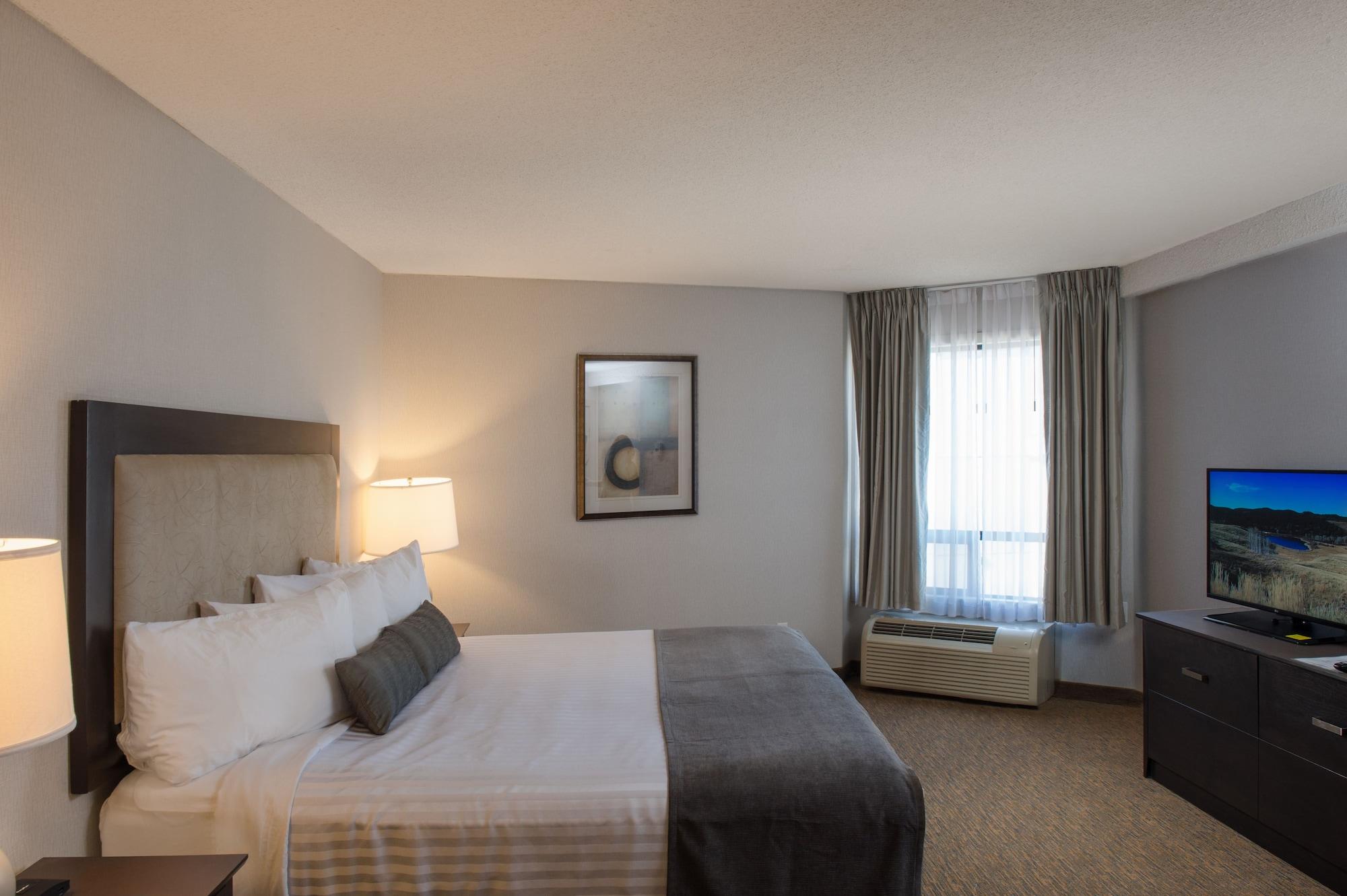 Ramada By Wyndham Kamloops Hotell Exteriör bild